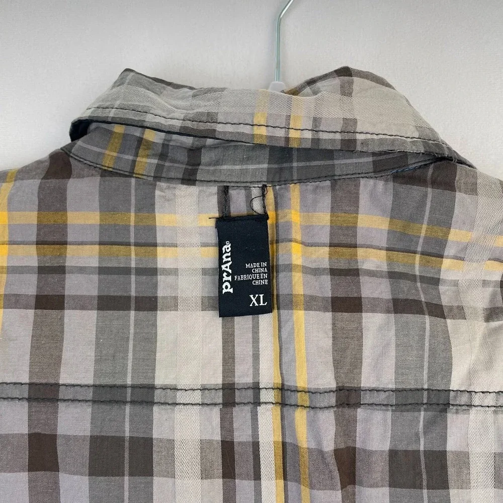 prAna Jacket Mens Size XL Rhody Reversible Black Multi Plaid Snap Button Outdoor